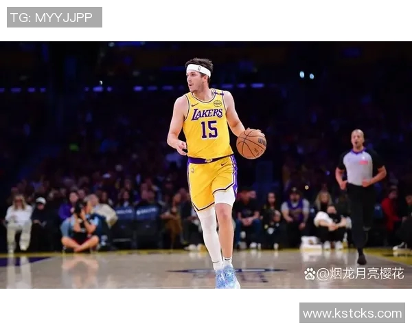 里夫斯称赞东契奇天赋超群与浓眉克里斯蒂关系融洽