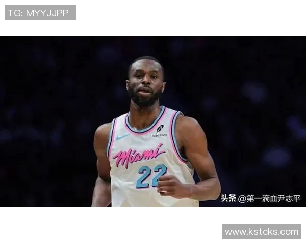 维金斯盛赞鲍威尔展现统治力称其为非凡天才球员的典范