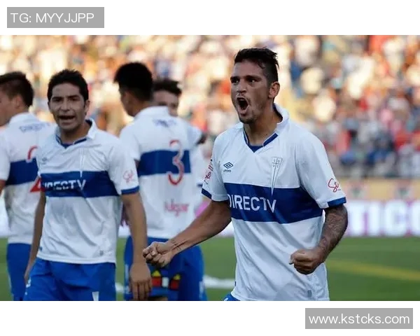 基多体育大学在解放者杯半决赛首回合以三球优势战胜帕尔梅拉斯