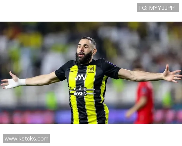 吉达联合快速反击先失一球本泽马第15分钟精彩破门助队反击 吉达联合快速反击先失一球本泽马第15分钟精彩破门助队反击