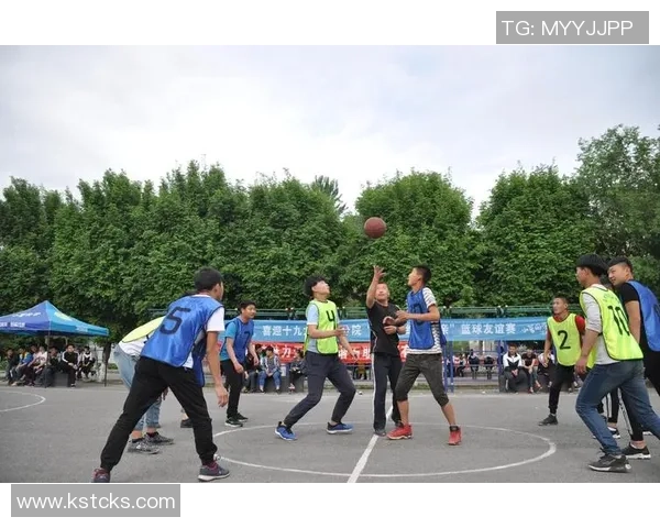 哈特在阿布扎比分享篮球魅力感受团结与激情的力量