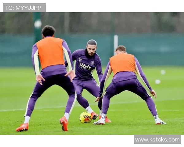 图拉姆因大腿伤缺席一个月后周四重返训练场状态回暖