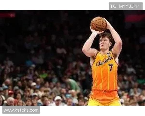 克尼佩尔半场表现惊艳6中4三分球3记轻松拿下11分2篮板1助攻