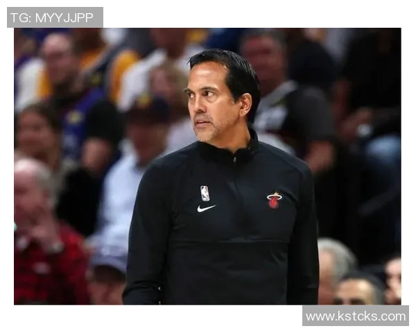 斯波谈球队风格与默契提升希罗鲍威尔配合日益默契助力胜利 斯波谈球队风格与默契提升希罗鲍威尔配合日益默契助力胜利