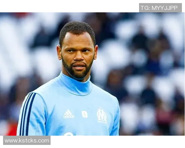 泰勒回忆欧联决赛遭围堵经历称并无重大误判影响比赛结果